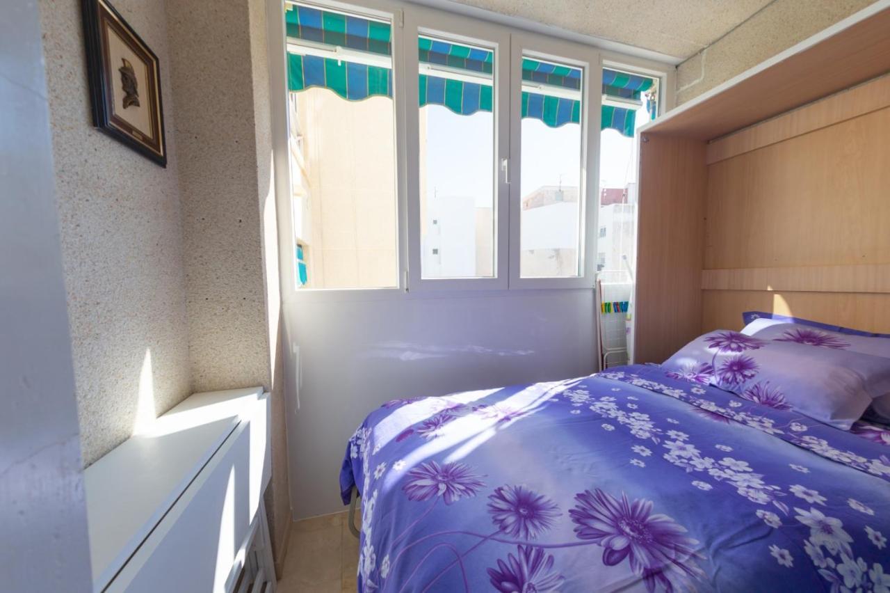 Студия На Белоснежном Пляже Los Locos Torrevieja Zewnętrze zdjęcie