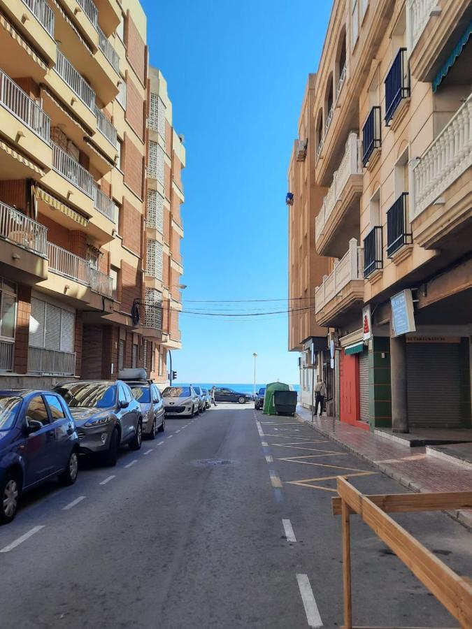 Студия На Белоснежном Пляже Los Locos Torrevieja Zewnętrze zdjęcie