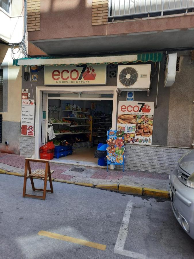 Студия На Белоснежном Пляже Los Locos Torrevieja Zewnętrze zdjęcie