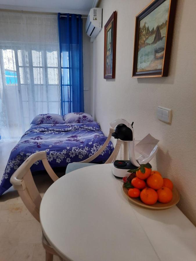 Студия На Белоснежном Пляже Los Locos Torrevieja Zewnętrze zdjęcie